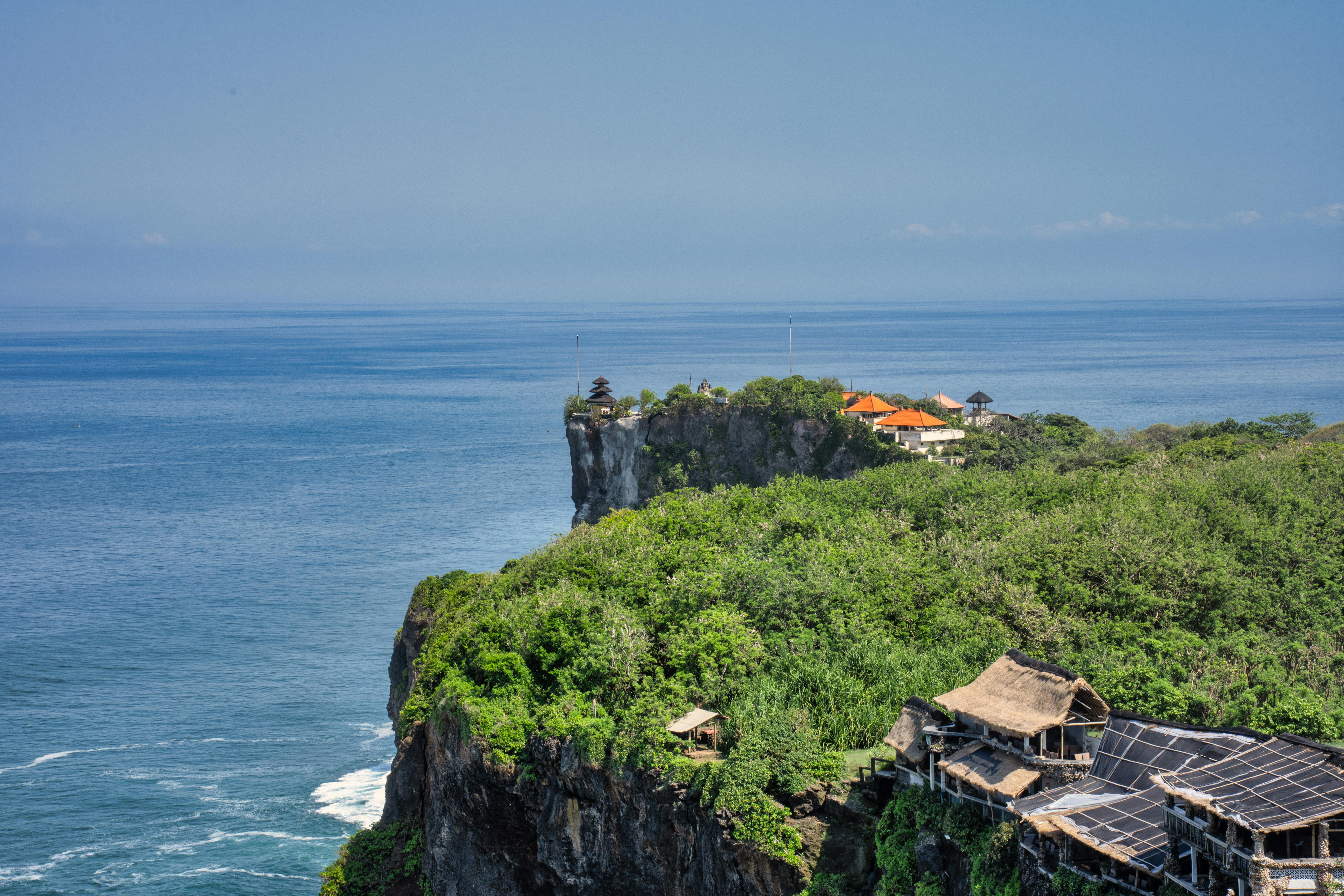 Discover The Magic Of Uluwatu Temple
